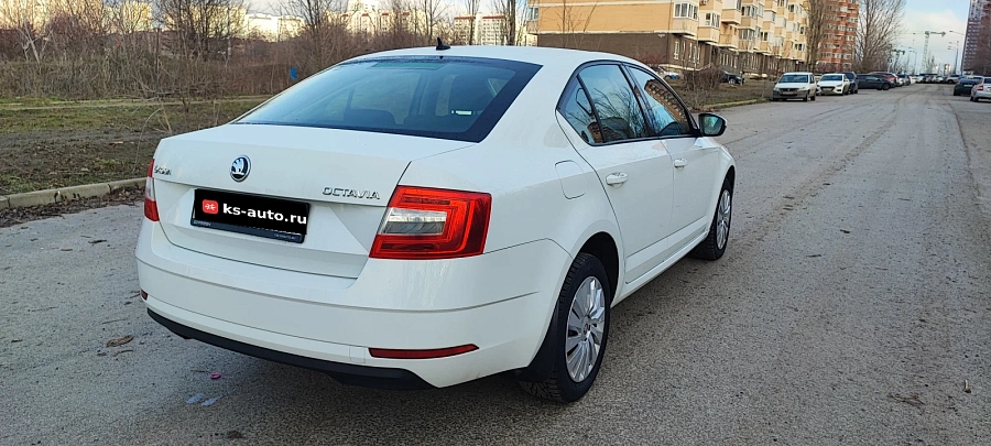 Skoda Octavia, 2020г., передний привод, робот