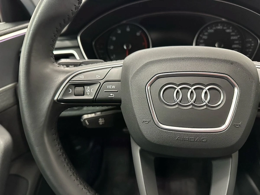 Audi A4, 2019г., передний привод, автомат