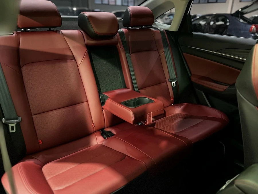 Changan Eado Plus, 2024г., передний привод, робот