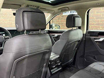 Volkswagen Touareg, 2025г, полный привод, автомат