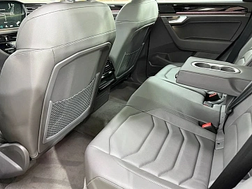 Volkswagen Touareg, 2025г, полный привод, автомат