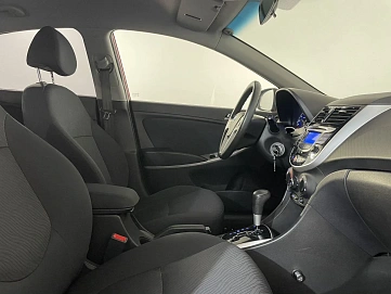 Hyundai Solaris, 2012г, передний привод, автомат