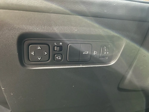 Changan UNI-V, 2024г, передний привод, робот