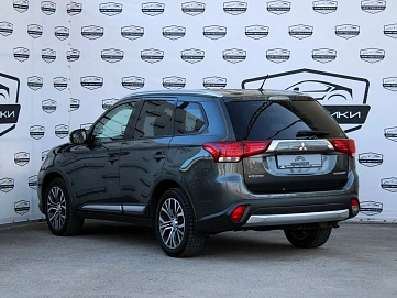 Mitsubishi Outlander, 2015г, полный привод, вариатор