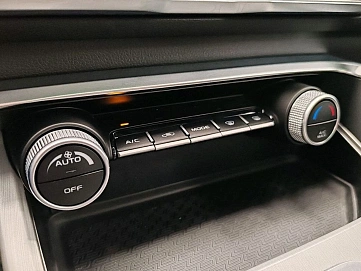 Geely Coolray, 2022г., передний привод, робот