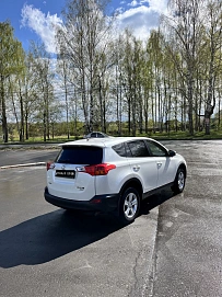 Toyota RAV4, 2013г, полный привод, вариатор