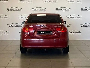 Hyundai Elantra, 2008г, передний привод, механика