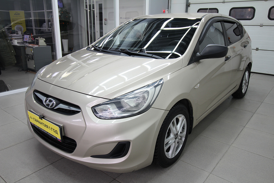 Hyundai Solaris, 2011г., передний привод, автомат