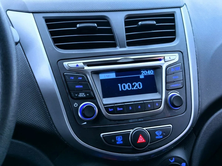 Hyundai Solaris, 2016г., передний привод, автомат