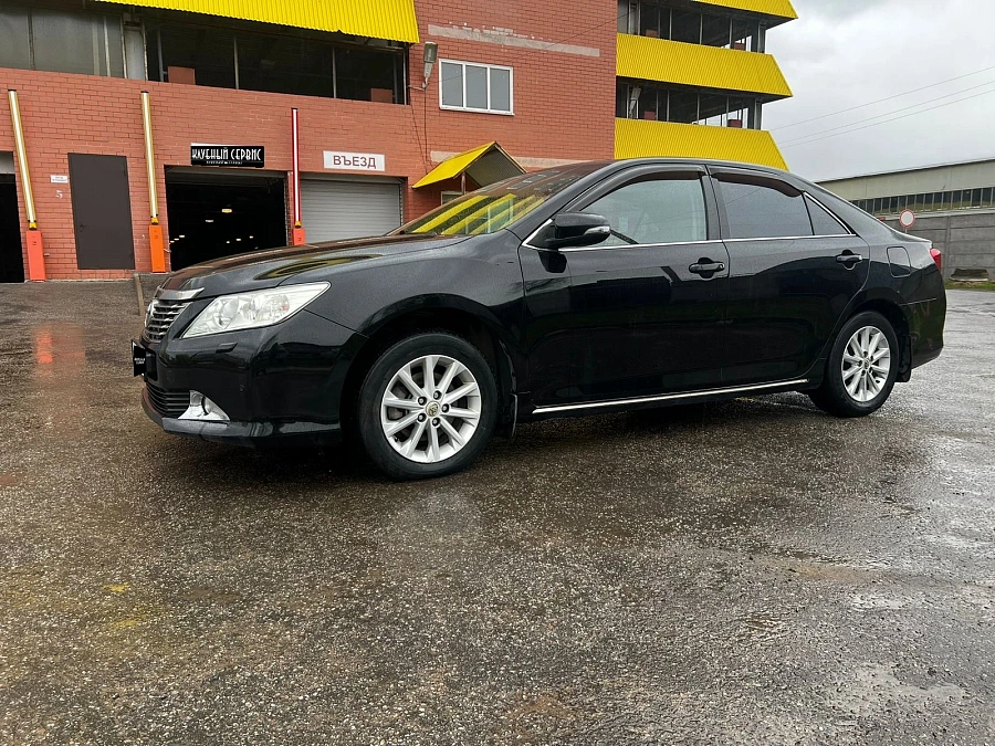 Toyota Camry, 2012г., передний привод, автомат