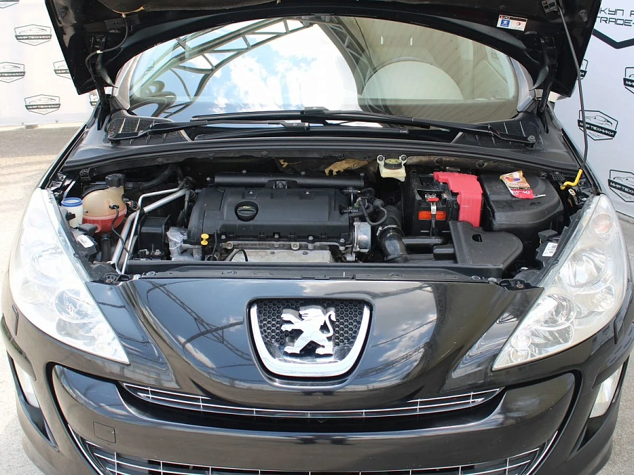 Peugeot 308, 2009г., передний привод, автомат