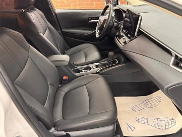 Toyota Corolla, 2022г, передний привод, вариатор