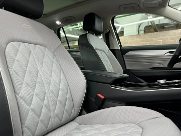 Volkswagen Tavendor, 2025г, полный привод, робот
