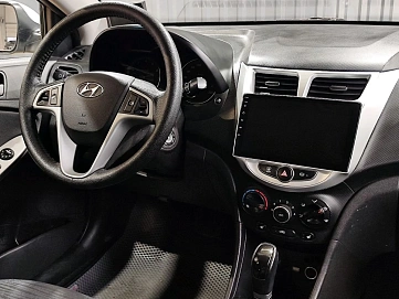 Hyundai Solaris, 2014г, передний привод, автомат
