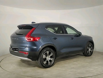 Volvo XC40, 2021г, полный привод, автомат