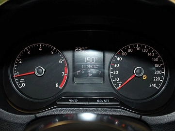 Volkswagen Polo, 2019г, передний привод, механика