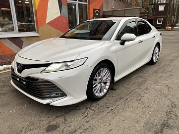 Toyota Camry, 2020г, передний привод, автомат