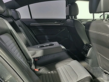 Volkswagen Passat, 2016г, передний привод, робот