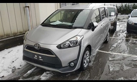 Toyota Sienta, 2015г, передний привод, вариатор