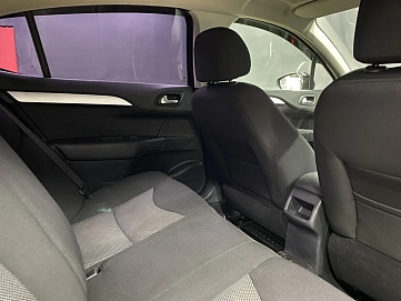 Citroen C4, 2013г, передний привод, автомат