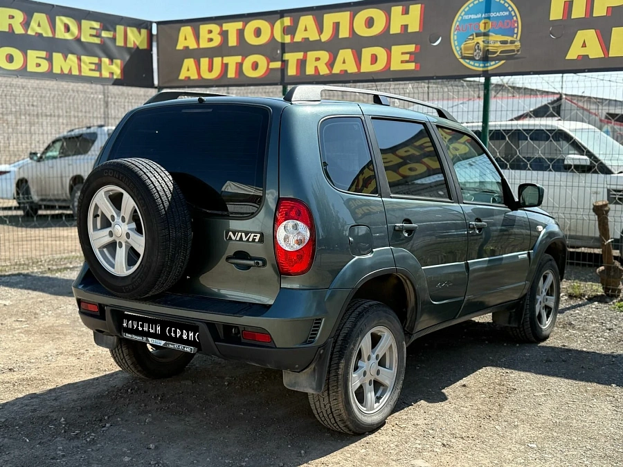 Chevrolet Niva, 2015г., полный привод, механика