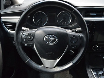 Toyota Corolla, 2013г, передний привод, вариатор