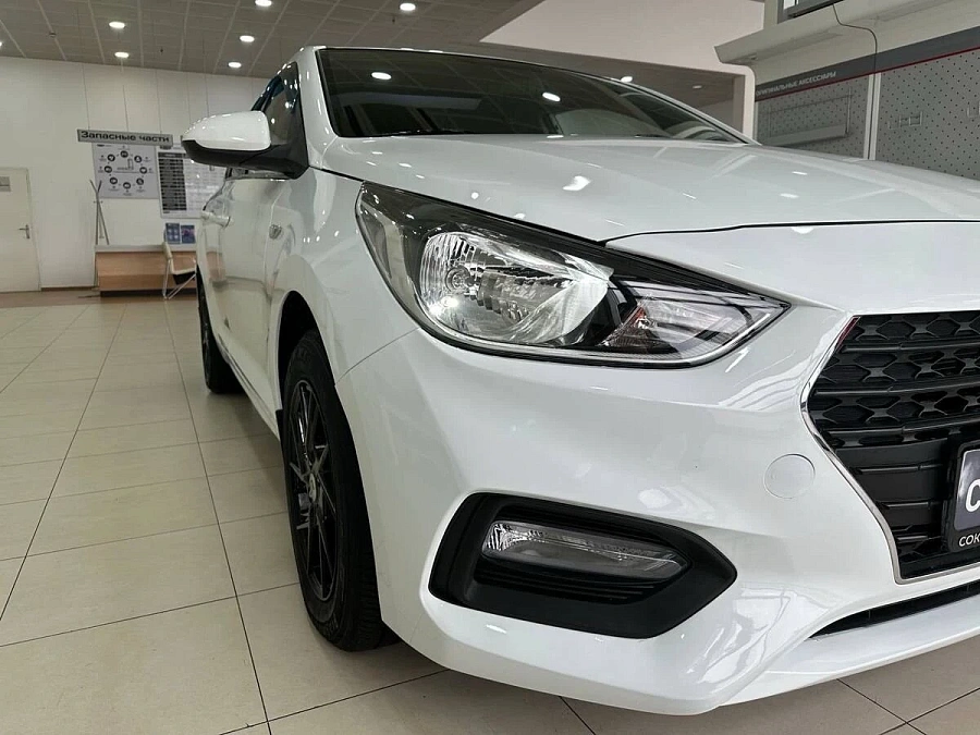 Hyundai Solaris, 2018г., передний привод, автомат