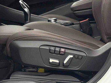 BMW X1, 2021г, передний привод, робот