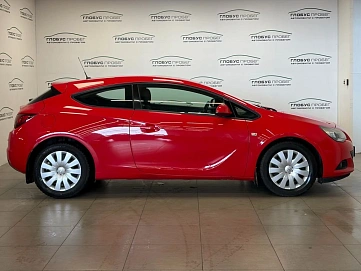 Opel Astra, 2013г, передний привод, автомат