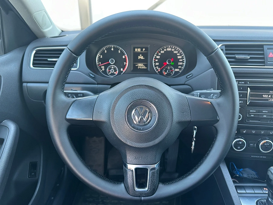Volkswagen Jetta, 2014г., передний привод, робот