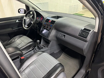 Volkswagen Touran, 2007г, передний привод, механика