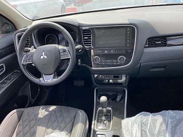 Mitsubishi Outlander, 2022г, полный привод, вариатор
