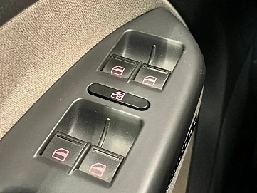 Volkswagen Touran, 2007г, передний привод, робот