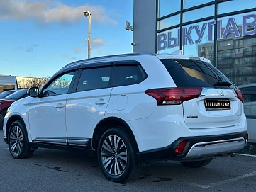 Mitsubishi Outlander, 2019г, полный привод, вариатор