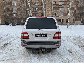 Toyota Land Cruiser, 2006г, полный привод, механика