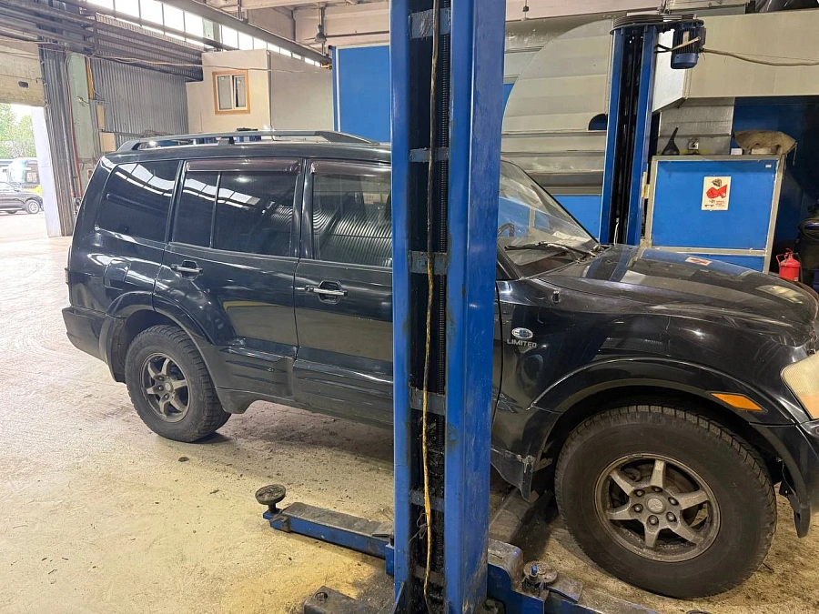 Mitsubishi Montero, 2002г., полный привод, автомат