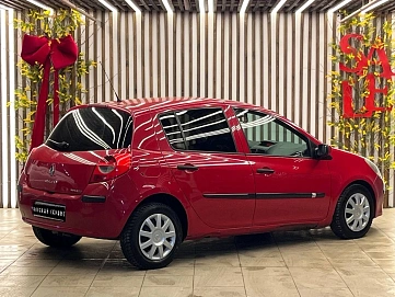 Renault Clio, 2006г, передний привод, механика