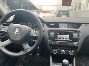 Skoda Octavia, 2015г, передний привод, механика