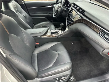 Toyota Camry, 2019г, передний привод, автомат