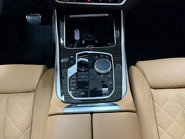 BMW X5, 2025г, полный привод, автомат