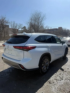 Toyota Highlander, 2026г, полный привод, автомат