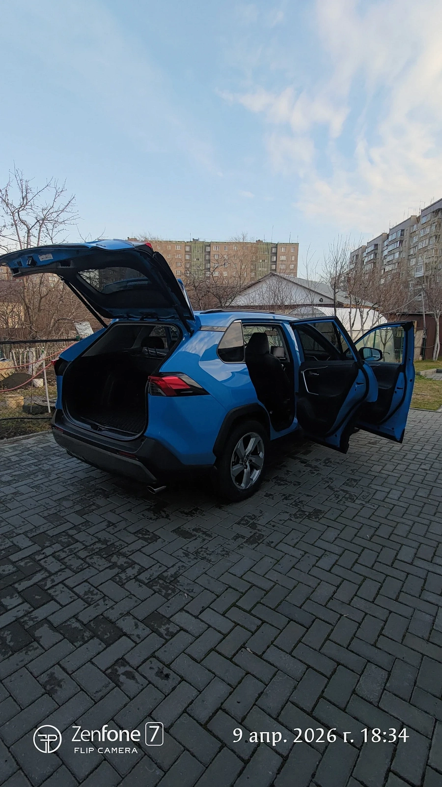 Toyota RAV4, 2019г., полный привод, вариатор