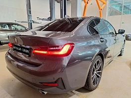 BMW 3 серии, 2021г, задний привод, автомат