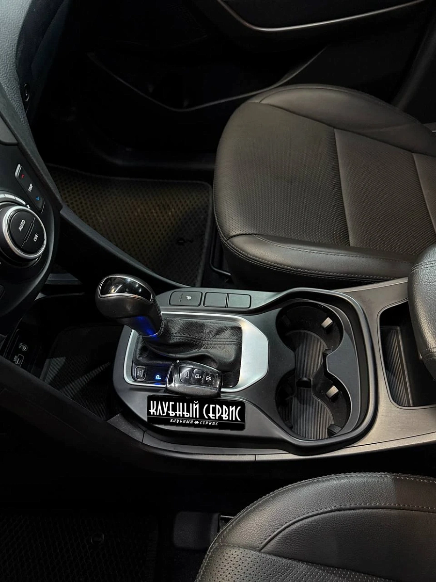 Hyundai Santa Fe, 2016г., полный привод, автомат