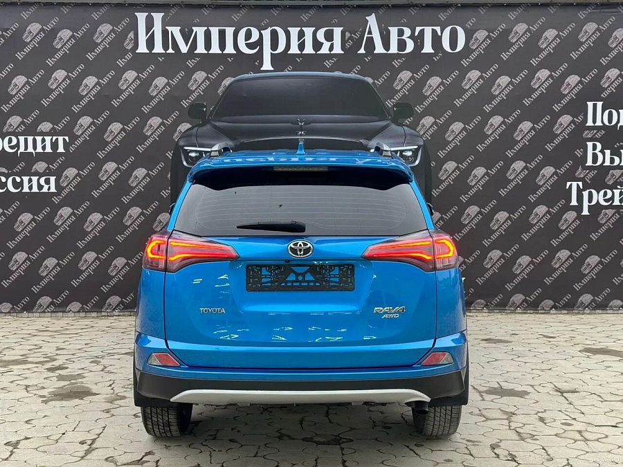 Toyota RAV4, 2016г., полный привод, вариатор