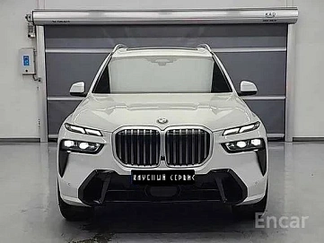 BMW X7, 2023г, полный привод, автомат