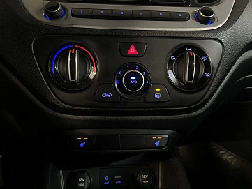 Hyundai Solaris, 2017г, передний привод, автомат