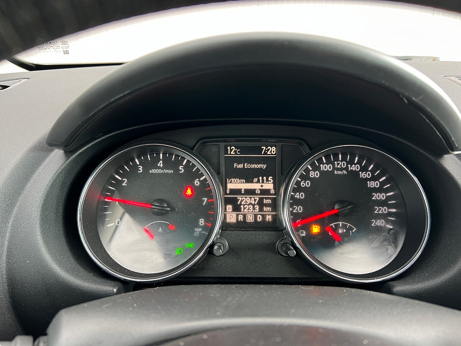 Nissan Qashqai, 2010г., передний привод, вариатор
