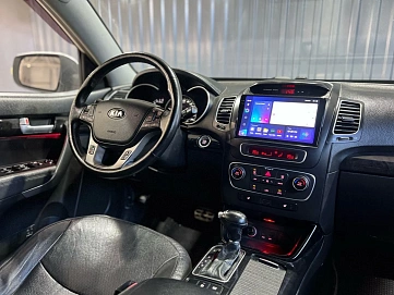 Kia Sorento, 2015г, полный привод, автомат