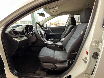 Mazda 3, 2010г, передний привод, автомат